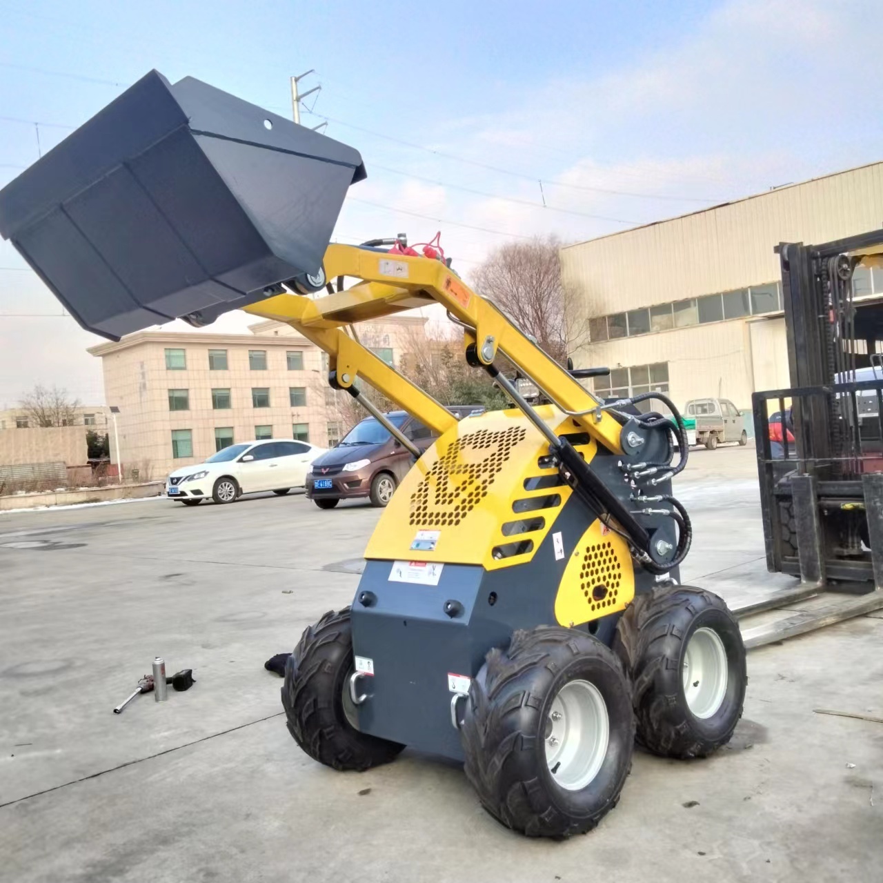 Mini Skid Steer Loaders Attach - огляд і ціна Stump Grinder Attachment